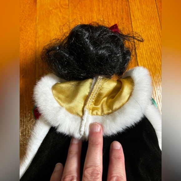 Disney Snow White Porcelain Doll - Picture 7 of 9